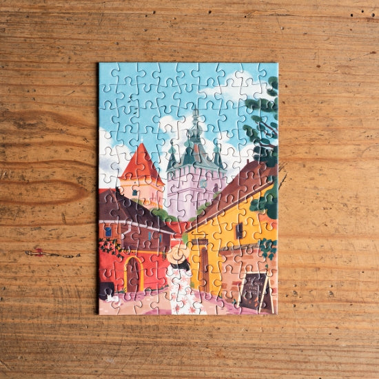 Traveler | 99 Piece Jigsaw Puzzle